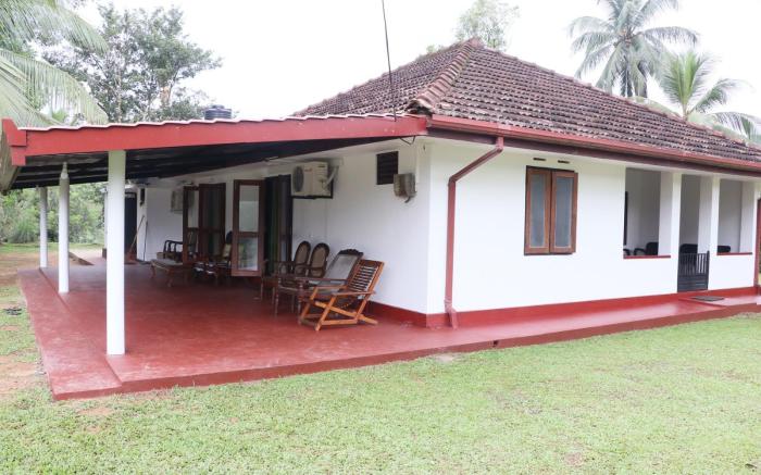Mallika estate holiday bungalow 