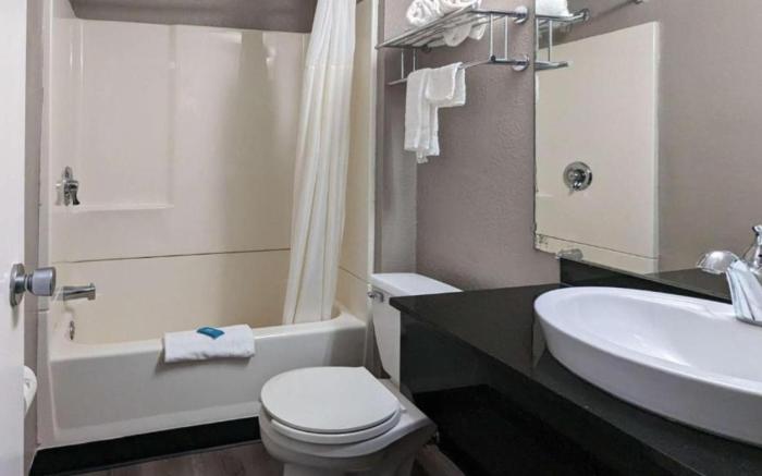 Motel 6 Danvers, MA - Boston North