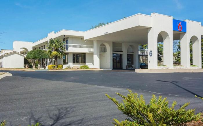 Motel6 Newnan, GA
