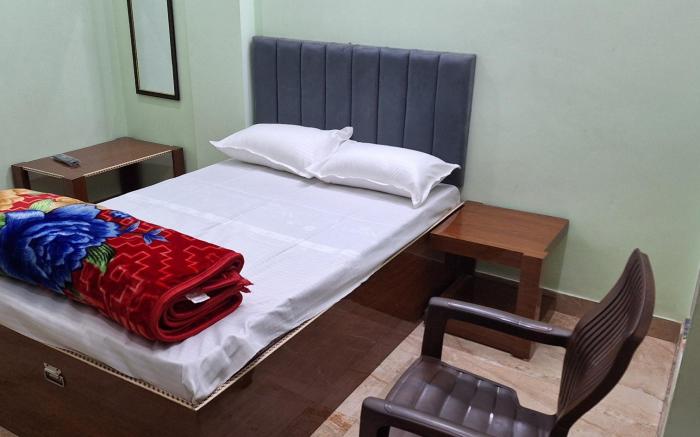 LAXMI PAYING GUEST HOUSE