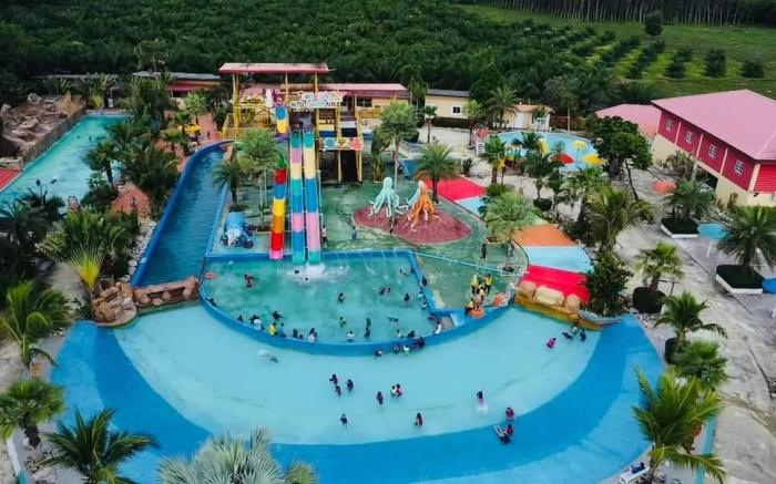 Trang Oasis Waterpark Hotel