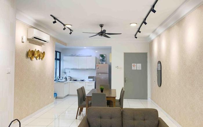 PB1108 3BR beside Paradigm Mall