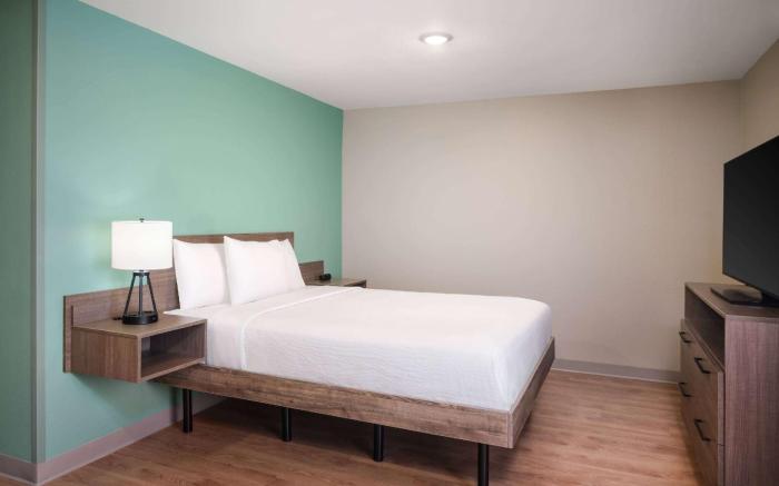 ECHO Suites Extended Stay by Wyndham Reno