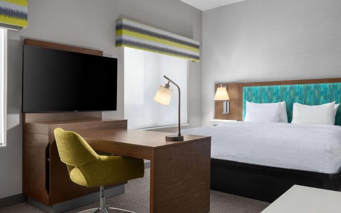 Hampton Inn & Suites by Hilton Orangeville, ON