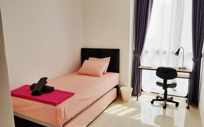 PRIVATE LIFT Apartmen Taman Anggrek Residences 3BR