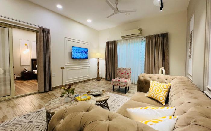 BluO 1BHK Suite @ Medicity - Bathtub, Kitchen Lift