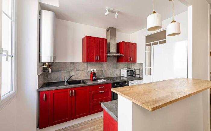 Beautiful T2 in the heart of suquet - 5min beach