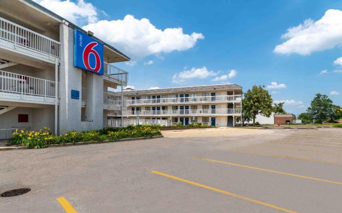 Motel 6 Rolling Meadows, IL - Chicago Northwest