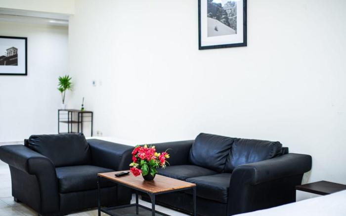 Majestic Studio Apartment
