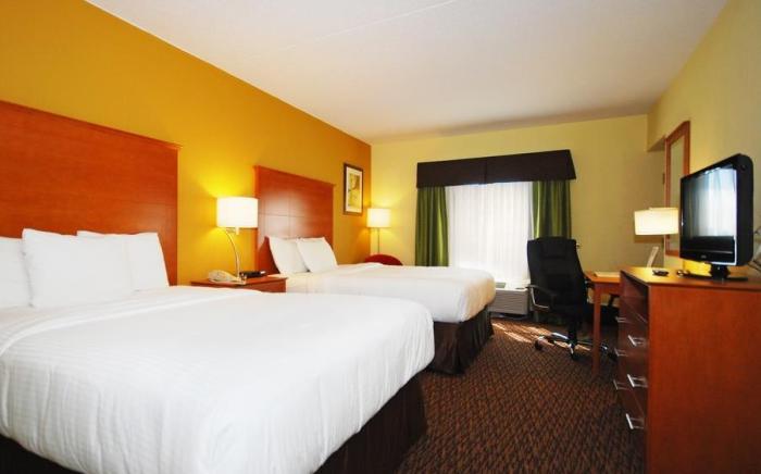 University Hotel & Suites Shippensburg, Trademark by Wyndham