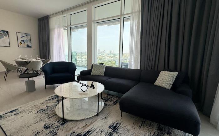ASHRI Luxe Apt near Metro | Dubai Frame
