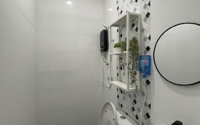 Cozy Room 2pax #1min walk to KSL #Bathroom