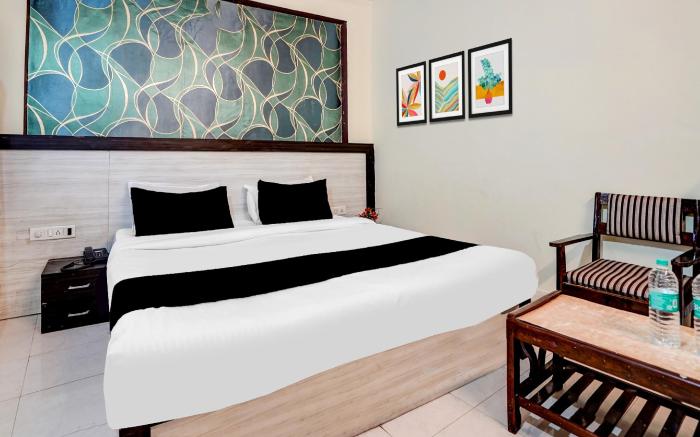 Hotel O Hussainganj Near Vidhansabha