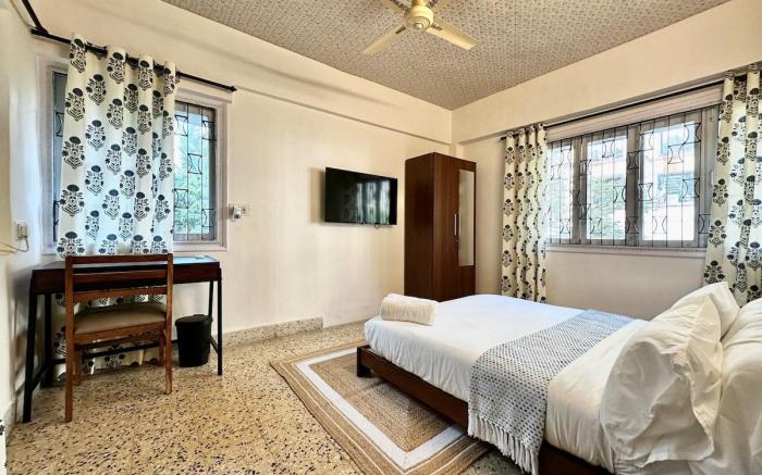 Plush Bandra West | 1BHK Apartment & Workspace