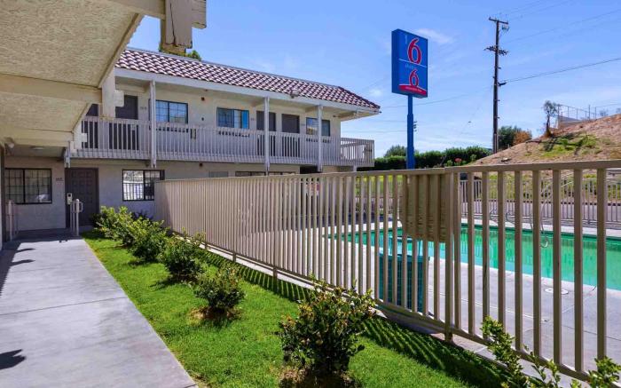 Motel 6 Barstow, CA