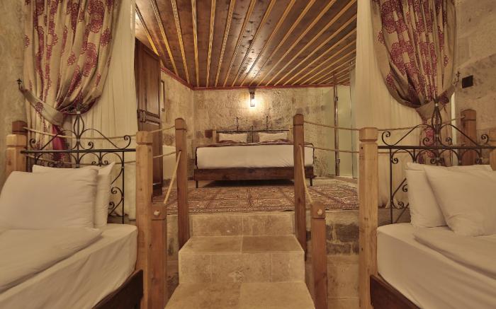 Aren Cave Hotel and Art Gallery