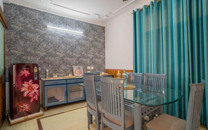 Luxury Villa with 4 bedrooms & 1 living room