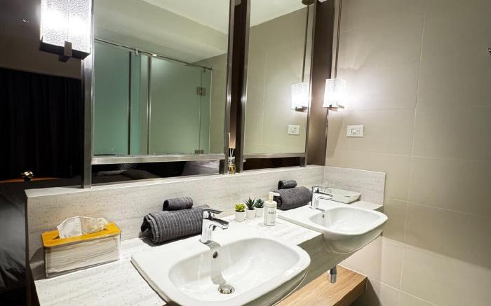 Rockwell View at Novotel Suites