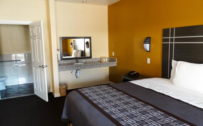 Motel 6 Houston, TX - Willowbrook Mall