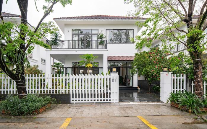 DELUXE VILLA II . 5 phòng ngủ trung tâm tp