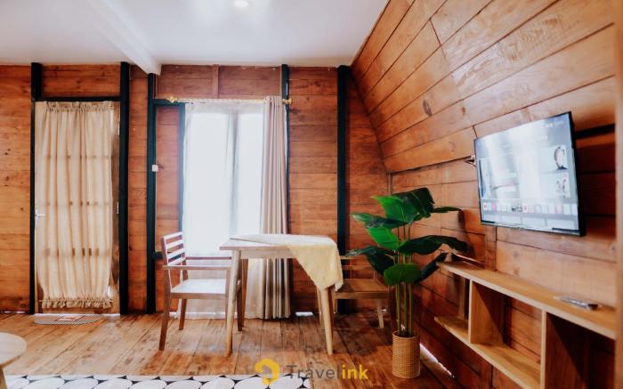 Sikunir Pondok Cabin By Travelink