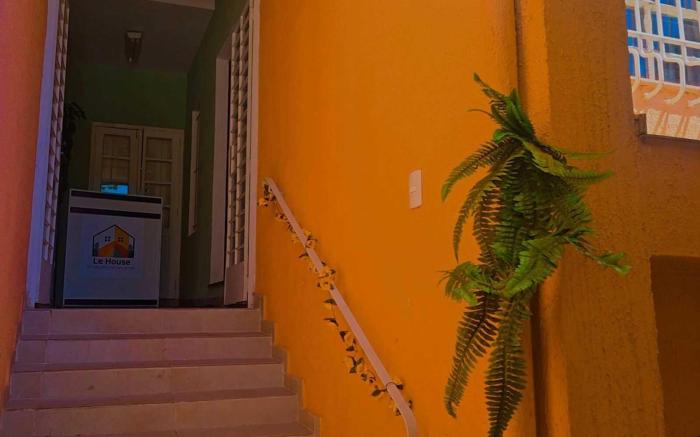 Le house hostel