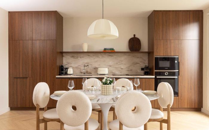 Luxurious Home in Triangle d'Or- Eiffel Tower View