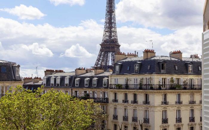 Luxurious Home in Triangle d'Or- Eiffel Tower View