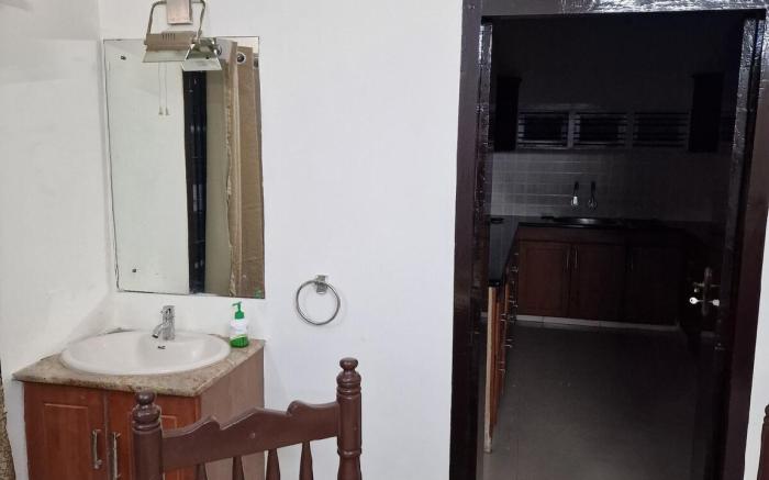 KEL5 - Spacious Renovated 1 BHK @ Kellys Kilpauk