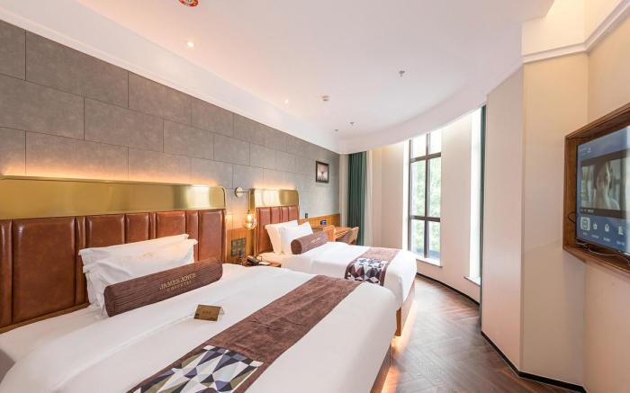 James Joyce Coffetel Beijing Chaoyang High-speed Railway Station Qingnian Road Subway Station