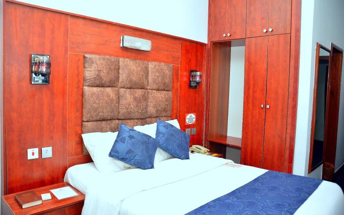 Reiz Continental Hotel