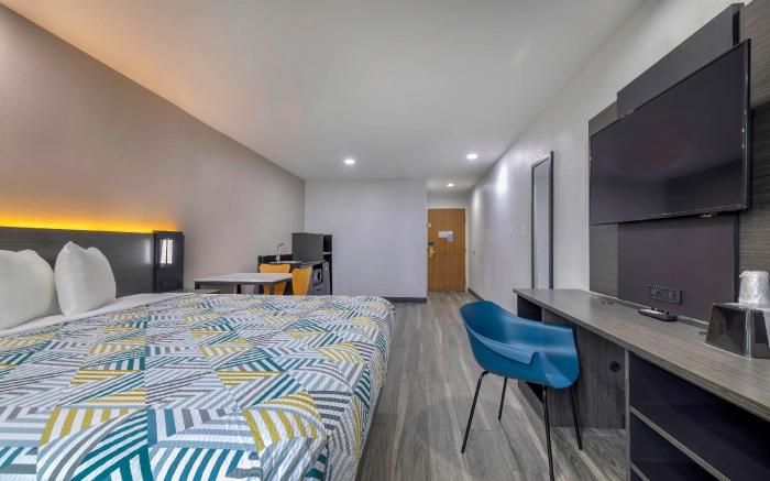 Motel 6 Fort Worth, TX - Burleson