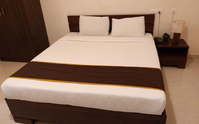 Dhanaram AC Rooms