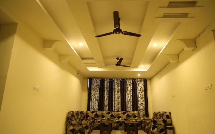 Hotel Krishna Palace