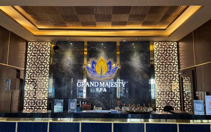 Grand Majesty Hotel