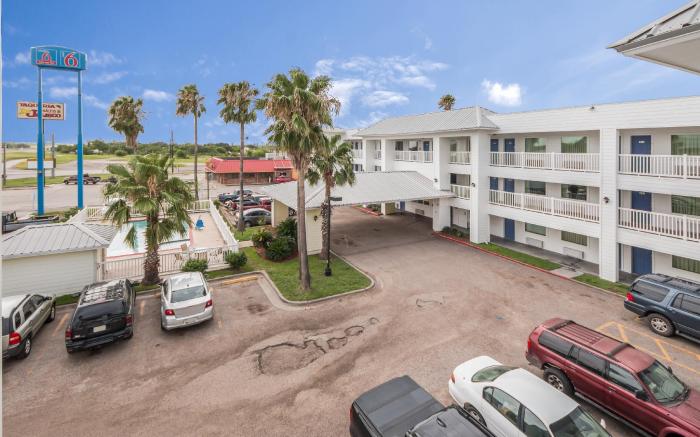 Studio 6  Corpus Christi, TX - North