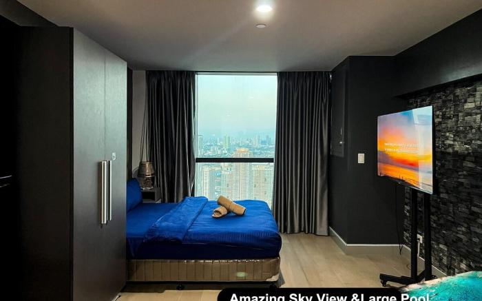 Amazing Century Spire Makati High Floor View 3921