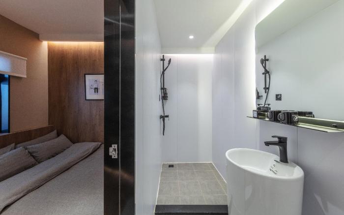 Iforest Hostel - The Bund Dashijie Metro Station