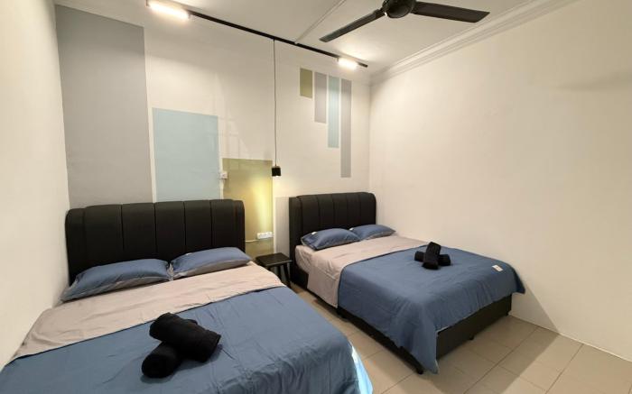 DeMUJI4 10Pax 3BR PS4, 1Min to ECM KCM, Netflix
