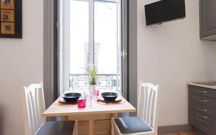 STUDIO APARTMENT LOCATED CENTRAL LISBON