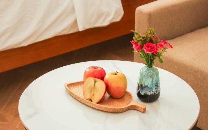 Le Petit Hotel & Travel