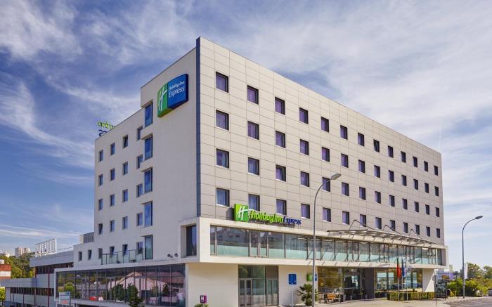 Holiday Inn Express Lisbon Alfragide By IHG