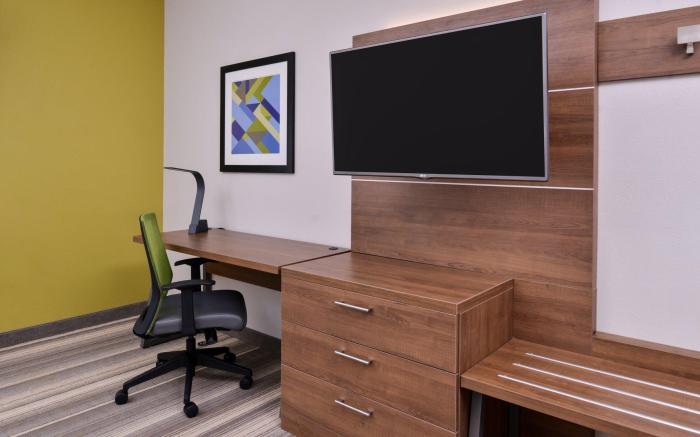 Holiday Inn Express Hotel & Suites Elgin By IHG