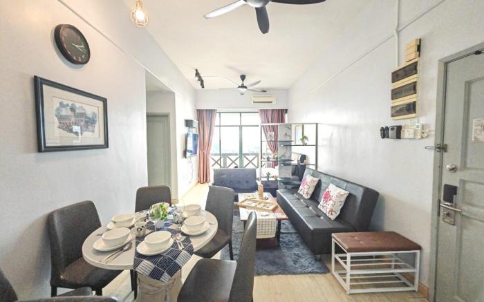 Mahkota Enchanting Home 7-10pax 2BR CityView ITown