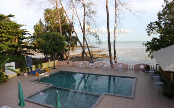 Anyavee Nammao Beach Resort