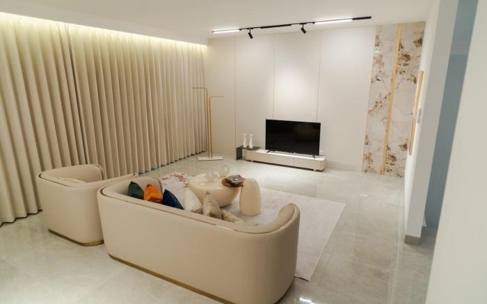 Georgetown Elegant Golden Jacuzzi 5BR 16pax Home