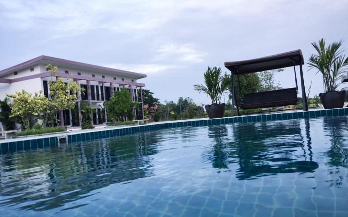 Menam Resort