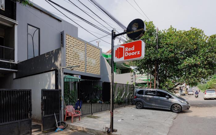 RedDoorz Syariah Plus @ Limus Nunggal