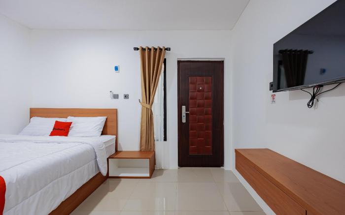 RedDoorz Syariah Plus @ Limus Nunggal