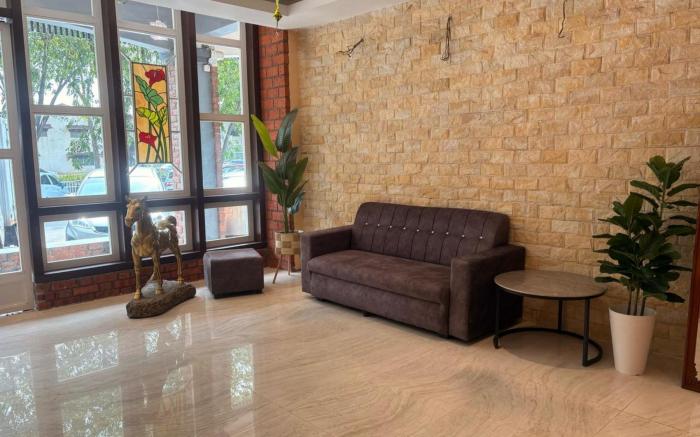 Aman Inn Hotel